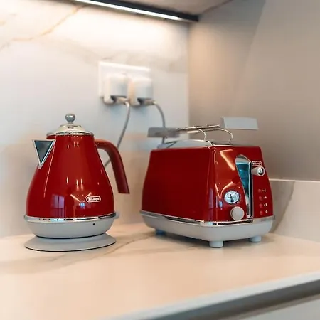 Sea Front - Spacious - Beautiful 슬리에마