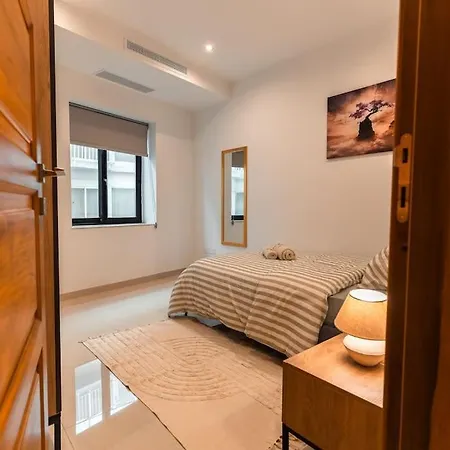 Sea Front - Spacious - Beautiful * Sliema