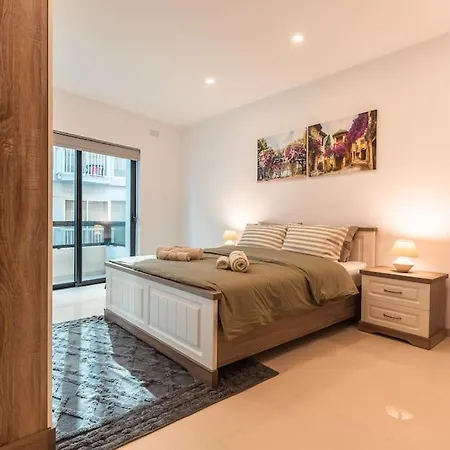 Sea Front - Spacious - Beautiful 아파트 슬리에마