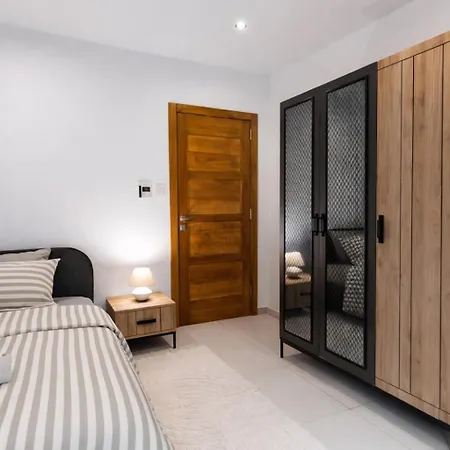 Sea Front - Spacious - Beautiful *