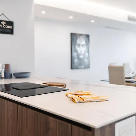 Sea Front - Spacious - Beautiful 아파트