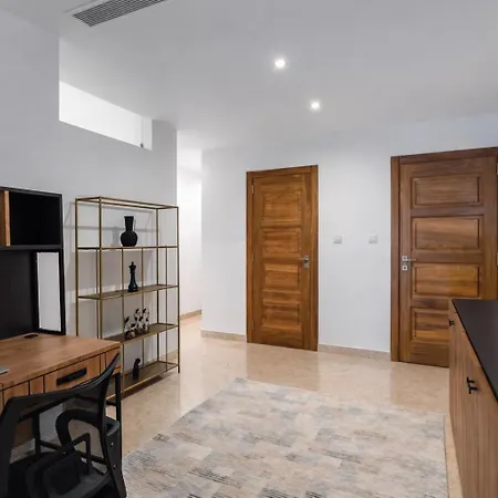 Sea Front - Spacious - Beautiful