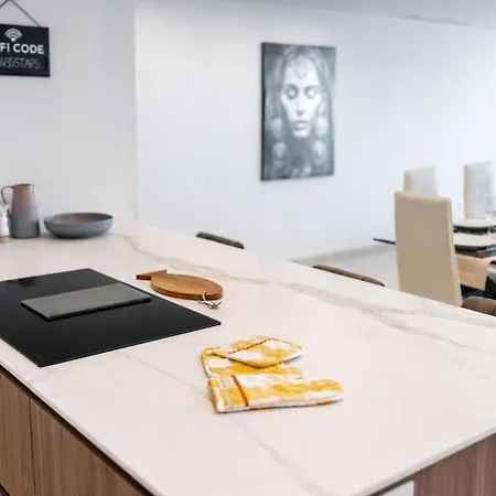 Sea Front - Spacious - Beautiful 아파트 *