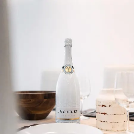 아파트 Sea Front - Spacious - Beautiful