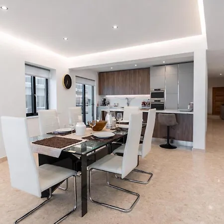 아파트 Sea Front - Spacious - Beautiful