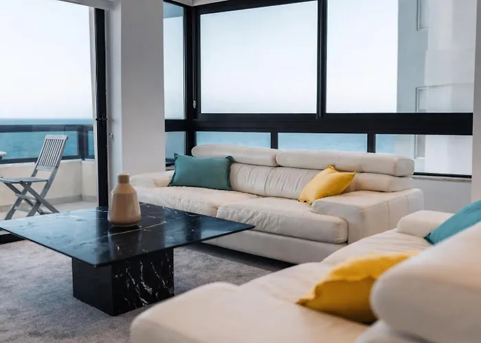 Apartment Sea Front - Spacious - Beautiful *