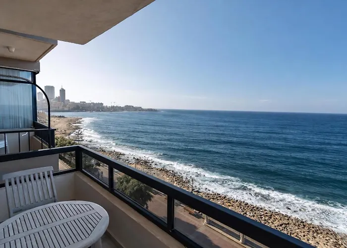 Sea Front - Spacious - Beautiful Sliema
