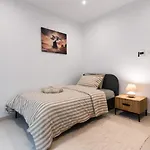 Sea Front - Spacious - Beautiful Apartment *