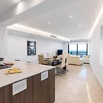 Sea Front - Spacious - Beautiful *