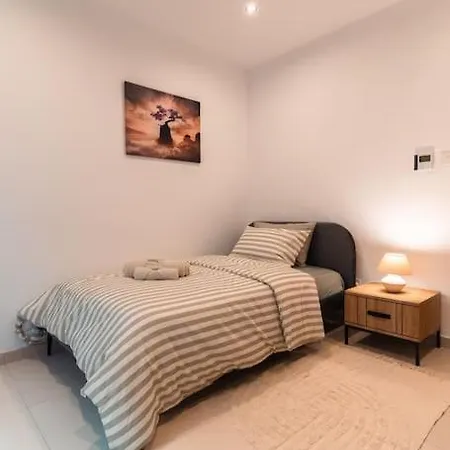 Sea Front - Spacious - Beautiful *