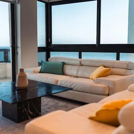 Sea Front - Spacious - Beautiful Apartment