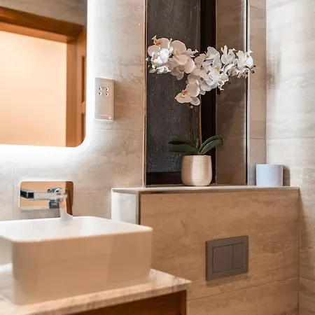 Sea Front - Spacious - Beautiful سليمة