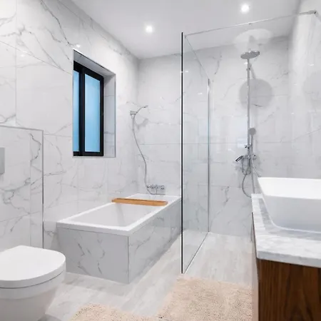 Apartman Sea Front - Spacious - Beautiful