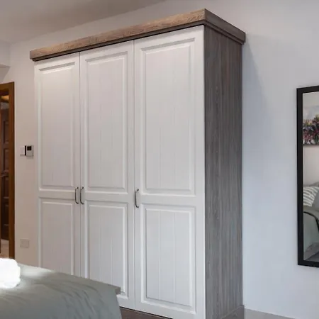 Sea Front - Spacious - Beautiful Apartamento *