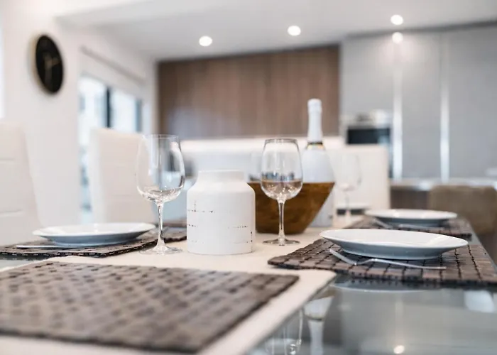 Sea Front - Spacious - Beautiful Sliema