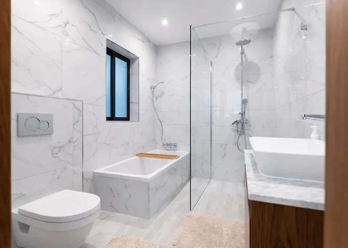 Apartman Sea Front - Spacious - Beautiful