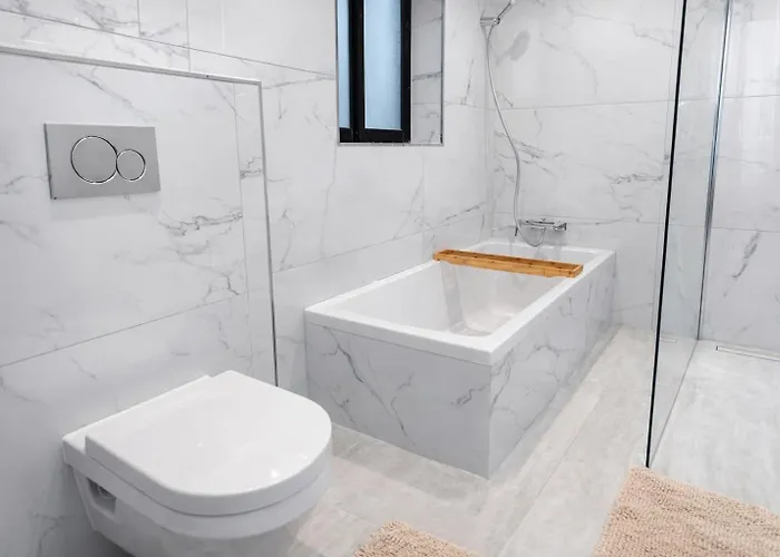 Sea Front - Spacious - Beautiful *