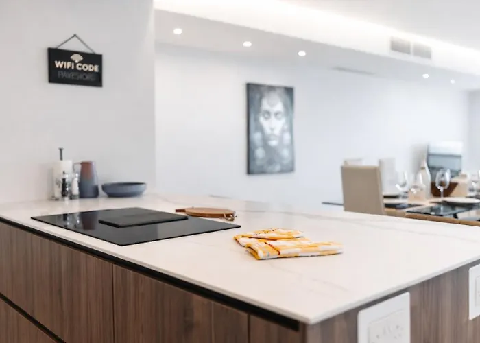 Sea Front - Spacious - Beautiful Apartman