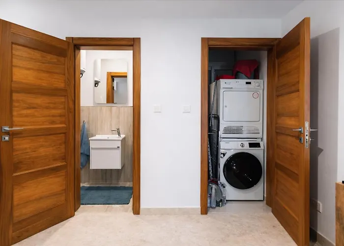 Sea Front - Spacious - Beautiful Apartman