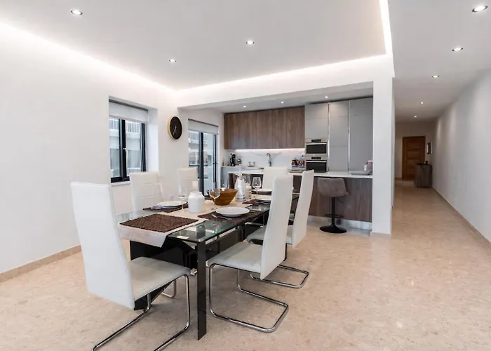 Apartman Sea Front - Spacious - Beautiful