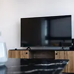 Sea Front - Spacious - Beautiful Apartment *