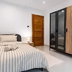 Sea Front - Spacious - Beautiful *